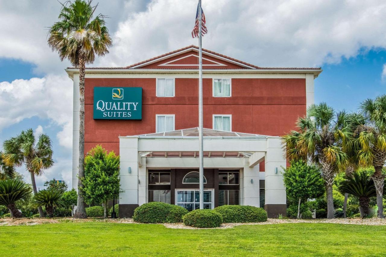 Quality Suites Lake Charles Downtown Exterior photo